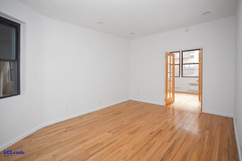 https://lclemle.com/wp-content/uploads/2023/03/1-LC-Lemle-No-Fee-Apartments-NYC-1-776x517.jpg